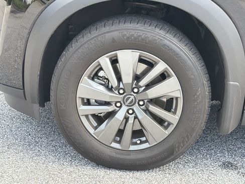 Certified 2025 Nissan Pathfinder SV w/ SV Premium Package AWD/4WD image 34
