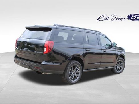 New 2027 Ford Expedition Max Platinum w/ Stealth Appearance Package RWD image 3