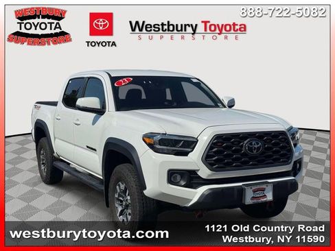 Certified 2023 Toyota Tacoma TRD Sport AWD/4WD image 1