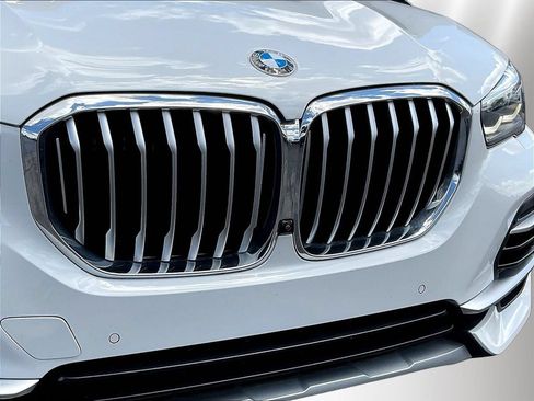 Used 2023 BMW X5 xDrive40i w/ Premium Package AWD/4WD image 32