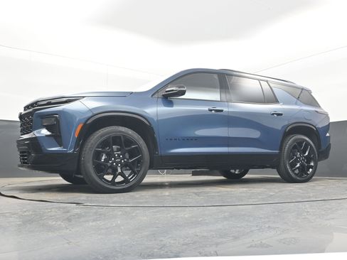 New 2026 Chevrolet Traverse RS w/ LPO, Floor Liner Package FWD image 23