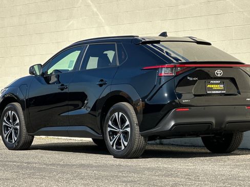 Used 2025 Toyota bZ4X AWD image 6