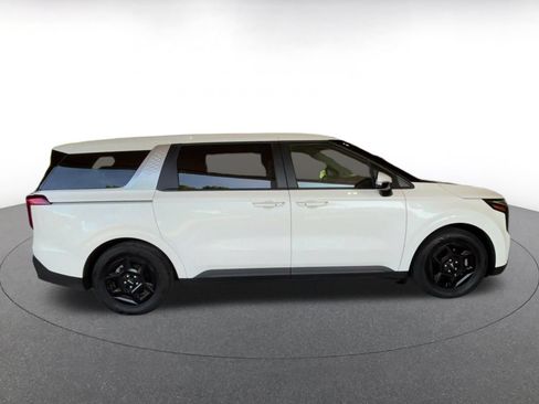 Used 2026 Kia Carnival FWD image 13