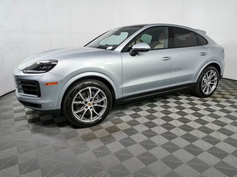 Used 2026 Porsche Cayenne Coupe AWD/4WD image 2