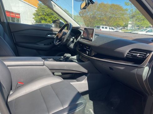 Used 2023 Nissan Rogue SL AWD/4WD image 18