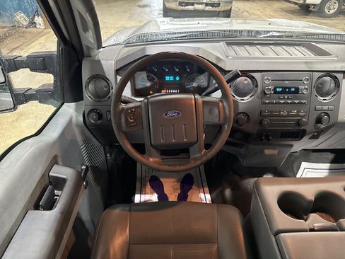 Used 2011 Ford F350 XL w/ Skid Plate Pkg image 23
