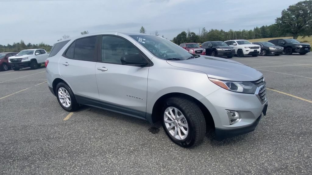 Certified 2020 Chevrolet Equinox LS w/ LS Convenience Package FWD image 2