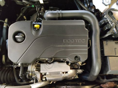 Used 2024 Chevrolet Malibu LT image 30