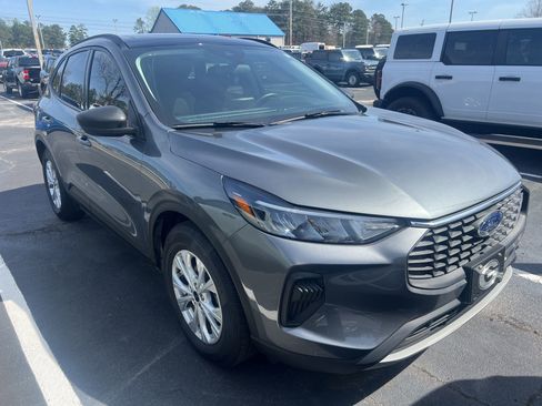 Used 2025 Ford Escape Active image 2