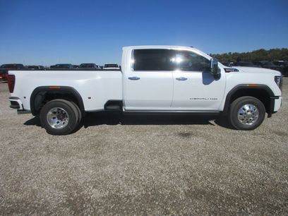 New 2026 GMC Sierra 3500 Denali w/ Denali Reserve Package
