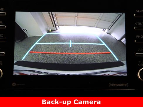 Used 2024 Toyota Camry SE image 20