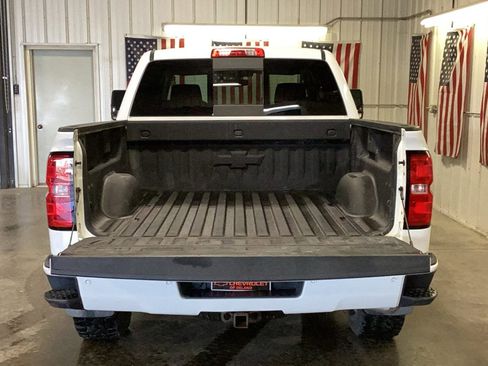 Used 2017 Chevrolet Silverado 1500 LT w/ All Star Edition AWD/4WD image 7