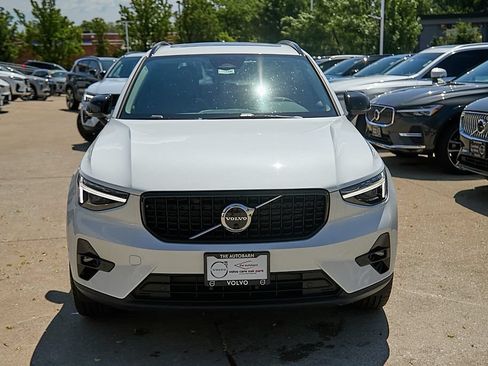 New 2026 Volvo XC40 B5 Plus w/ Climate Package AWD/4WD image 5