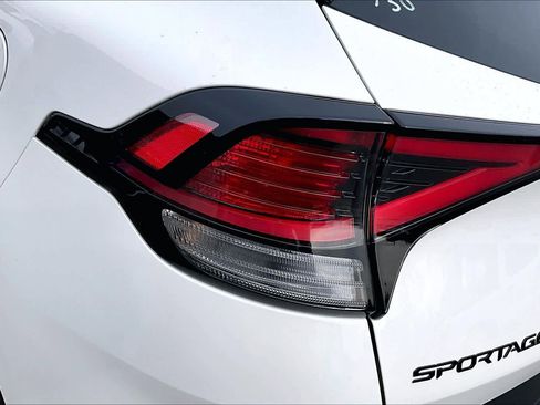 Used 2025 Kia Sportage X-Line image 28