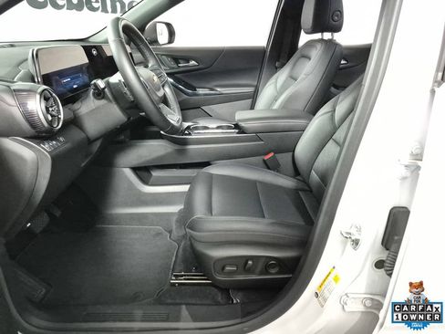 Certified 2025 Chevrolet Equinox LT w/ Convenience Package II FWD image 10