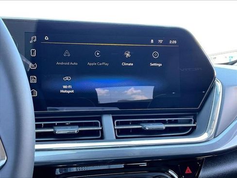 New 2026 Chevrolet Trax ACTIV w/ Sunroof Package FWD image 22