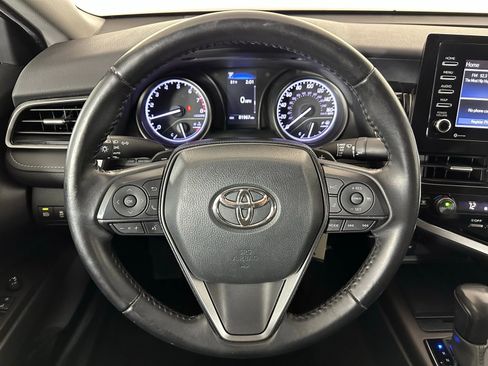 Used 2023 Toyota Camry SE FWD image 9