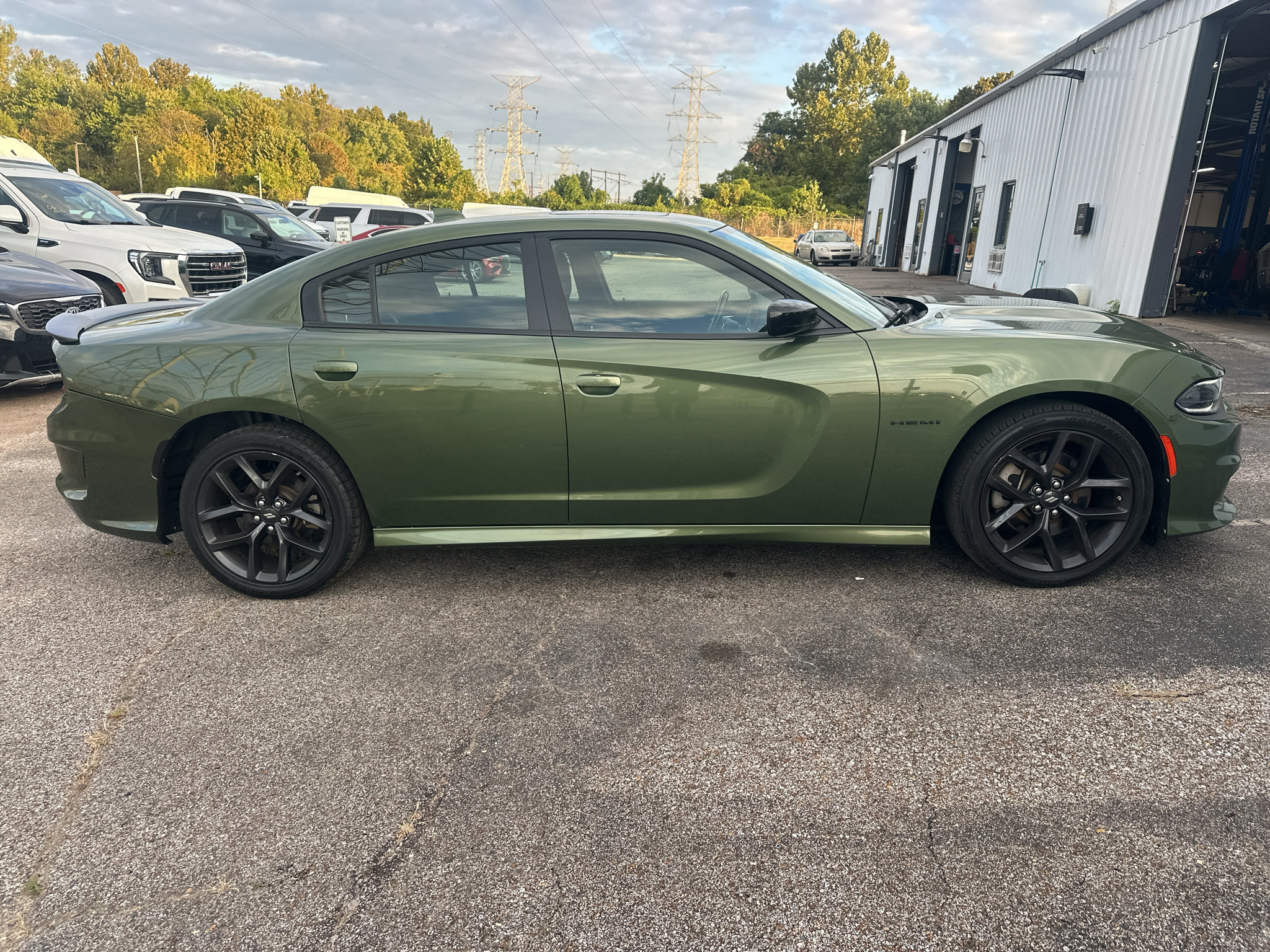 Used 2022 Dodge Charger R/T w/ Blacktop Package RWD image 4