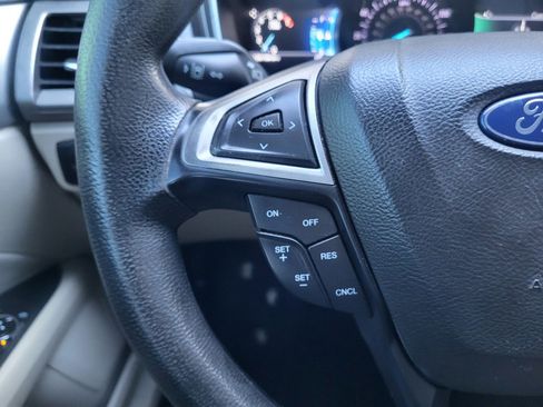 Used 2020 Ford Fusion SE image 25