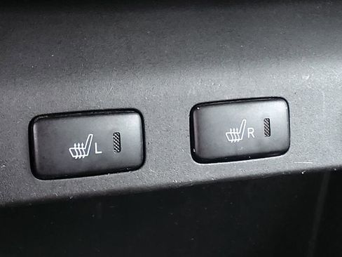 Used 2003 Toyota Camry XLE image 7