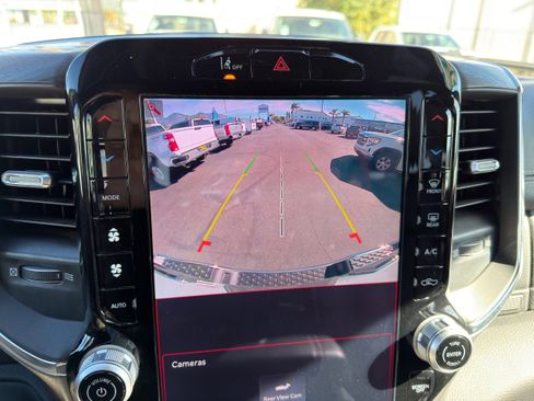 Used 2025 RAM 1500 Laramie image 32
