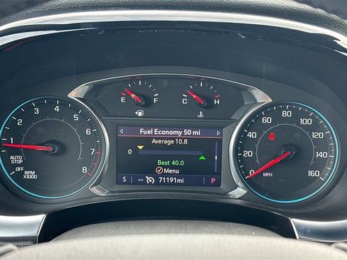 Used 2022 Chevrolet Traverse LT image 19