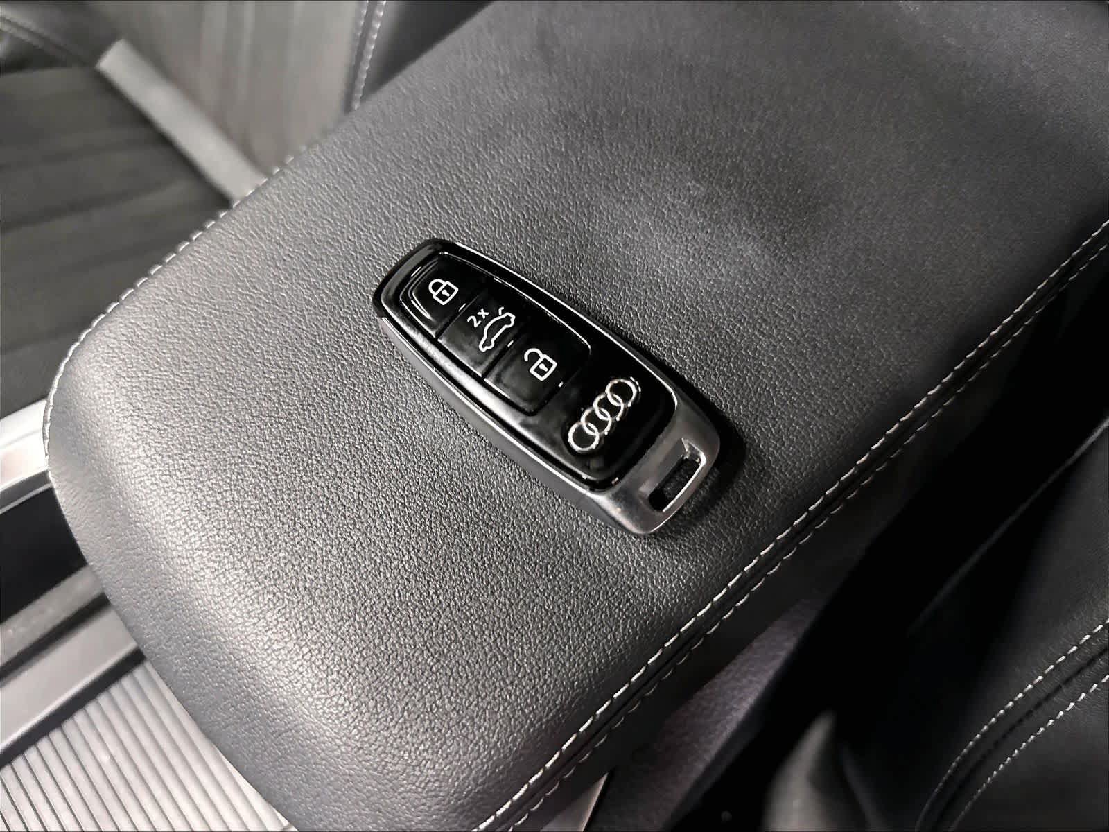 Used 2024 Audi Q8 e-tron Premium Plus AWD/4WD image 12