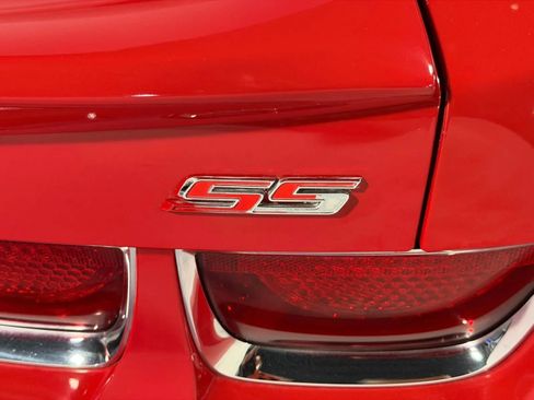 Used 2011 Chevrolet Camaro SS RWD image 12