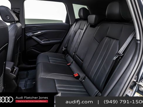 Used 2025 Audi Q6 e-tron Premium w/ Convenience Package image 8