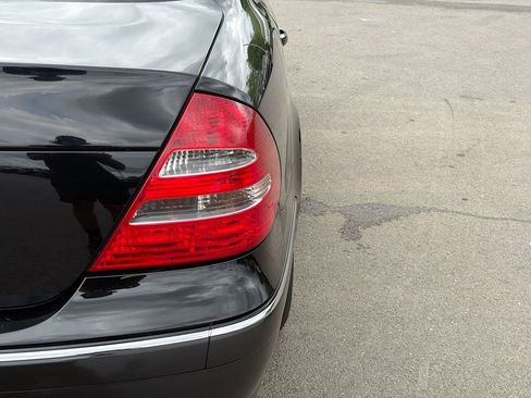 Used 2005 Mercedes-Benz E 320 Sedan image 11