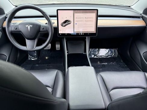 Used 2020 Tesla Model 3 Performance image 7