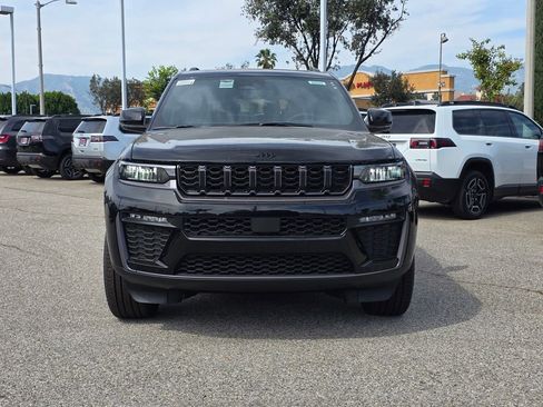 New 2026 Jeep Grand Cherokee L Limited w/ Limited Altitude Package image 2