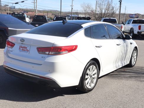 Used 2018 Kia Optima EX w/ Premium Package image 7