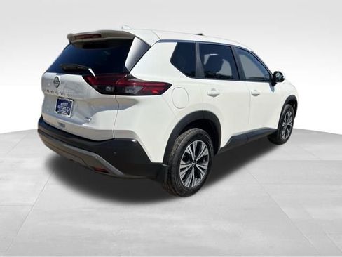 Used 2023 Nissan Rogue SV image 7