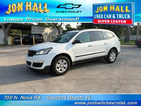Used 2016 Chevrolet Traverse LS FWD image 2