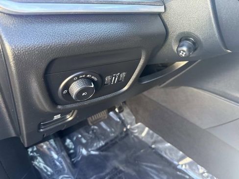 Used 2022 Jeep Grand Cherokee Overland image 24