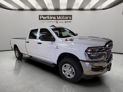 New 2026 RAM 3500 Tradesman AWD/4WD image 7