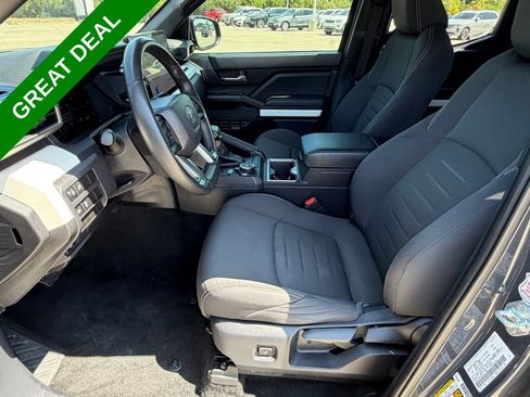 Used 2024 Toyota Tacoma TRD Sport AWD/4WD image 34