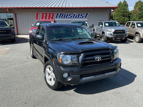 Used 2006 Toyota Tacoma X-Runner image 1
