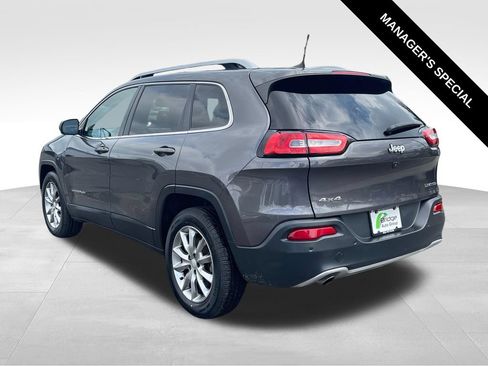 Used 2018 Jeep Cherokee Limited AWD/4WD image 5