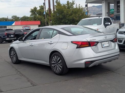 Used 2024 Nissan Altima 2.5 SV image 6