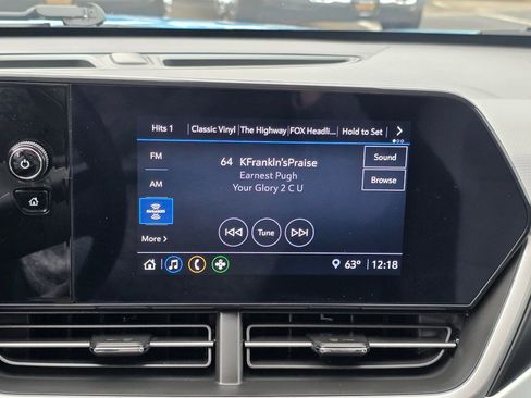 Used 2025 Chevrolet Trax LS image 21