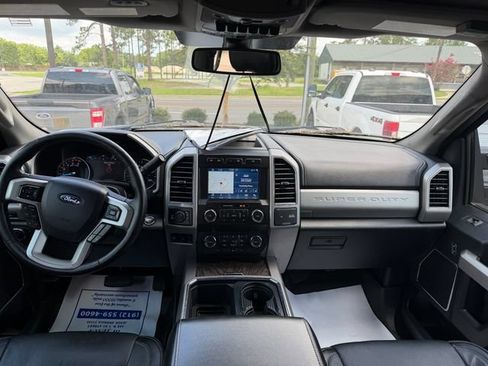 Used 2019 Ford F250 Lariat w/ Lariat Ultimate Package AWD/4WD image 12