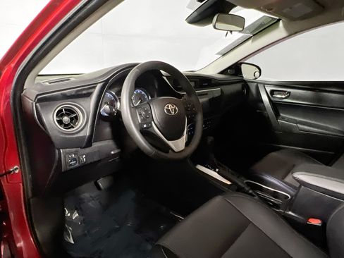 Used 2017 Toyota Corolla SE FWD image 30