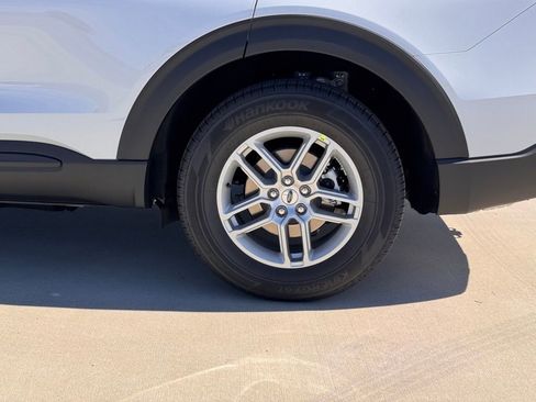 New 2026 Ford Explorer Active image 14