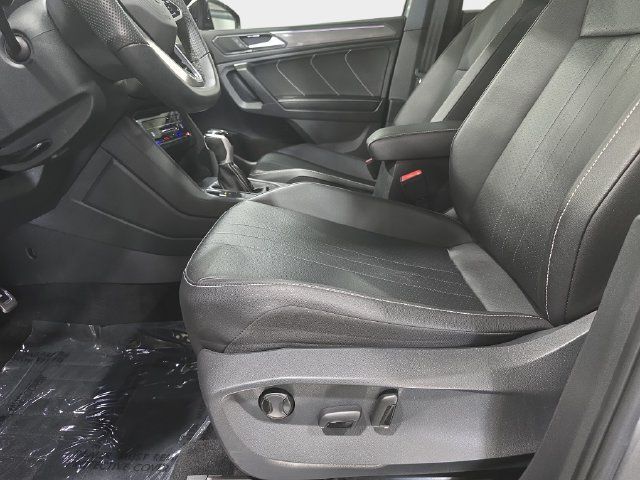 Used 2022 Volkswagen Tiguan SE R-Line FWD image 22