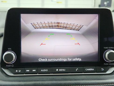 Used 2024 Nissan Rogue SV AWD/4WD image 27