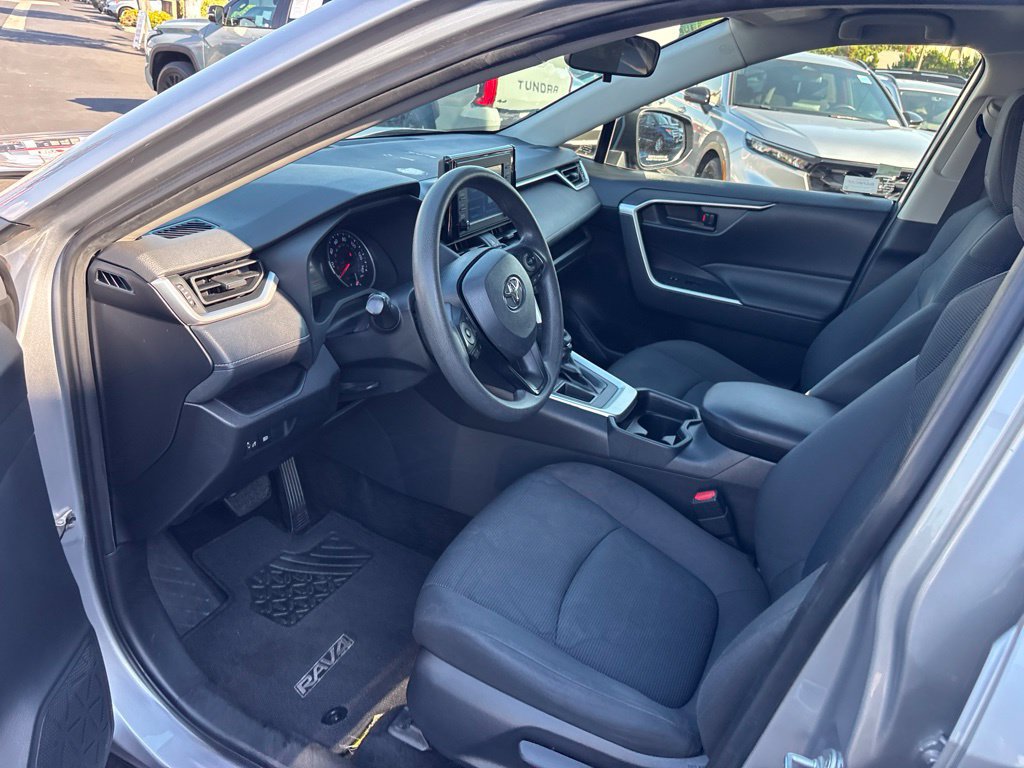 Used 2019 Toyota RAV4 LE w/ Carpet Mat Package FWD image 13