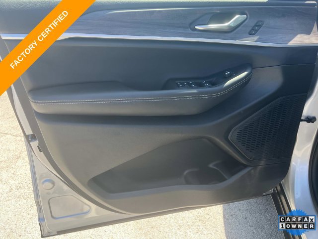 Certified 2025 Jeep Grand Cherokee Limited AWD/4WD image 37