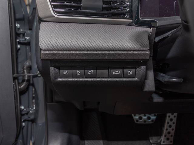 New 2026 Toyota Camry SE FWD image 11
